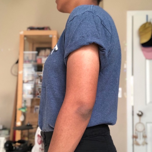 SNOOPY TEE - Picture 2 of 2